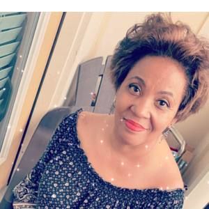 Meet your Posher, Evelyn